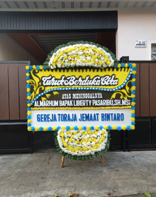Papan Bunga Duka di Manggarai Selatan